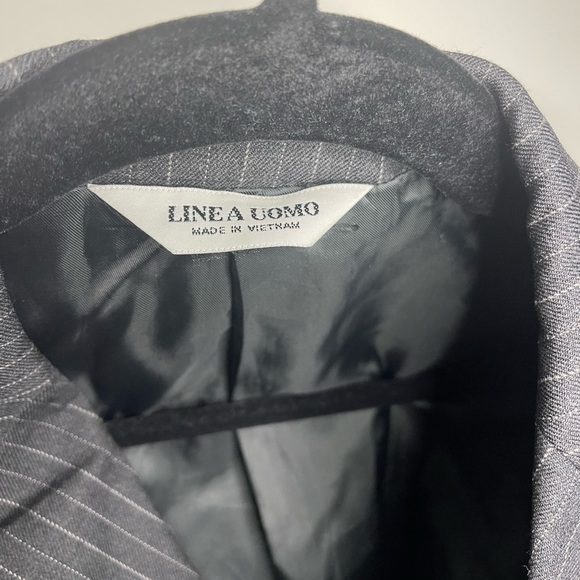 Men’s Linea Uomo Dark Grey Pin Striped Suit Jacket - Size 40S - Preloved - Picture 2 of 4